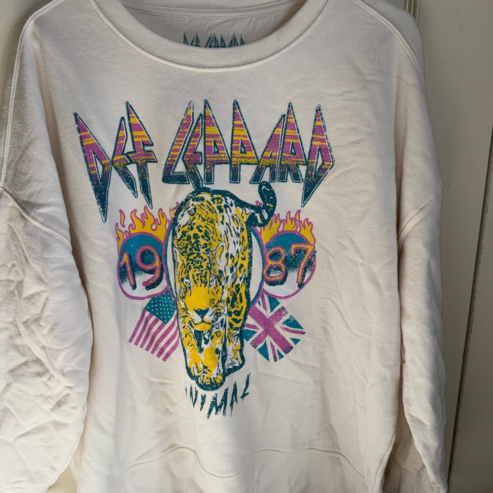 Def Leppard crewmen’s sweatshirt size Large great condition